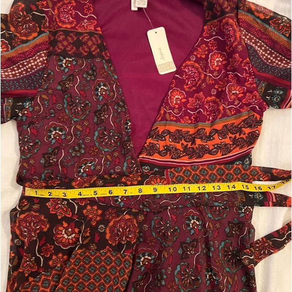 Japna Elegant Paisley Wrap Dress - Picture 10 of 11